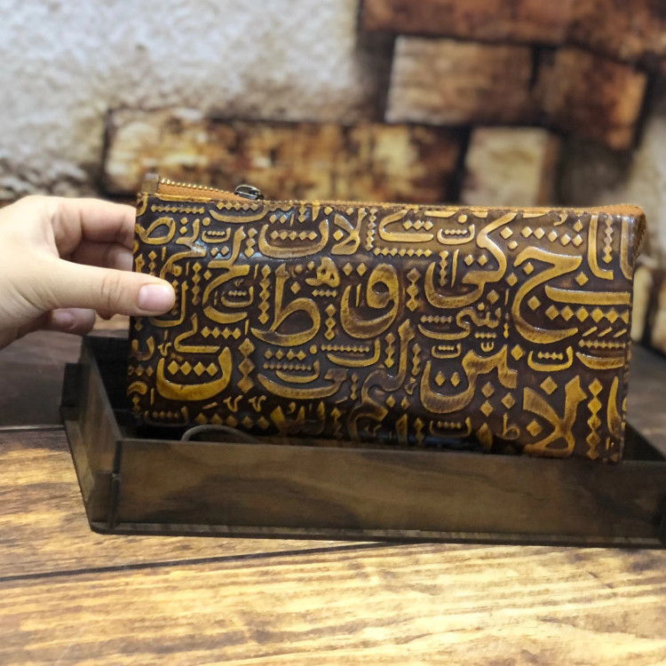 کیف پول دستی وسط زیپ در 6 طرح مختلف و جذاب